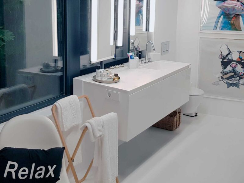 Open terrace converted into a bathroom in a villa in Costabella, Marbella