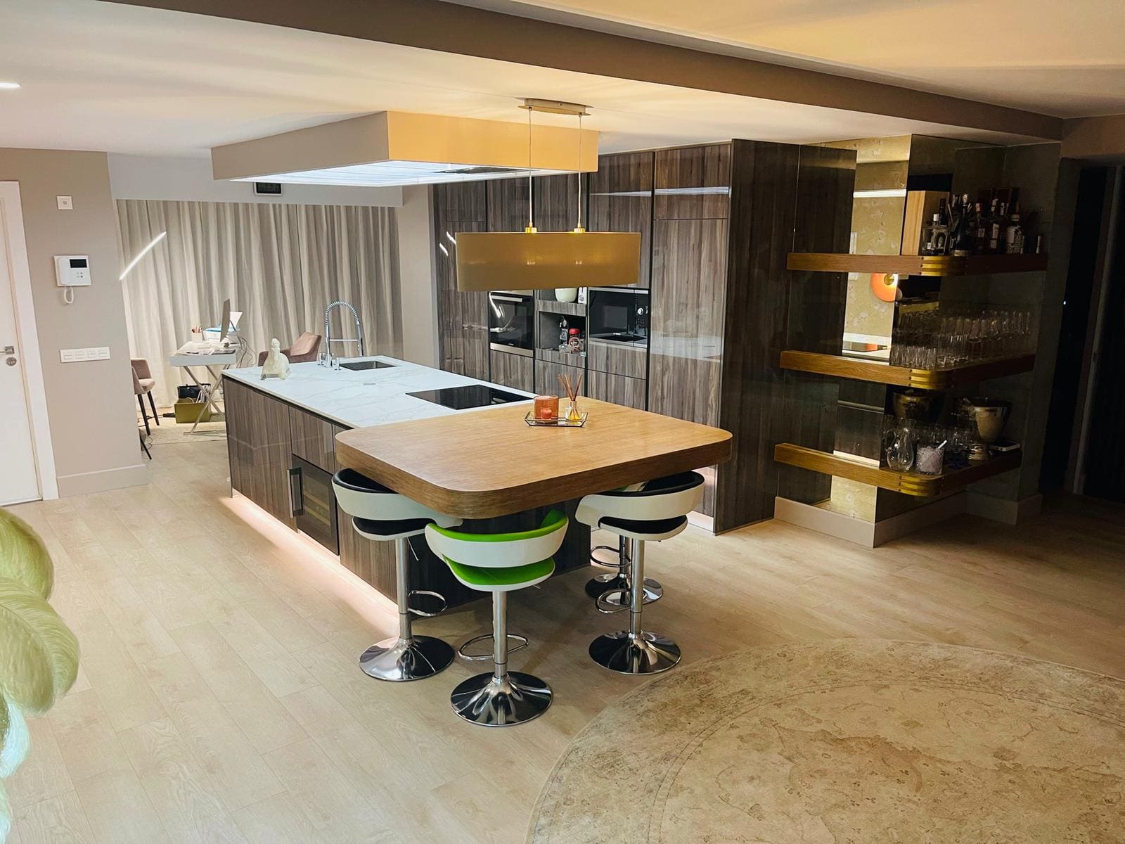 Convierte tu casa en un espacio renovado y funcional. Cocina